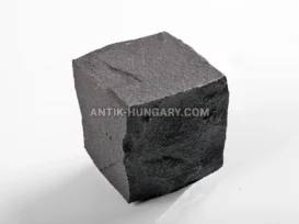Forgácsolt bazalt térkő fénykép 16