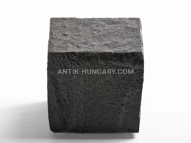 Fűrészelt-forgácsolt bazalt térkő fénykép 6