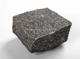 Forgácsolt gabbro térkő fénykép 2