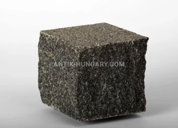 Fűrészelt-forgácsolt gabbro térkő fénykép 1