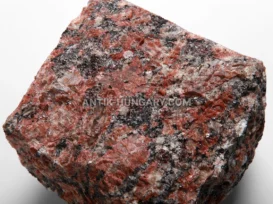 Forgácsolt gránit térkő Rosso Santiago fénykép 3
